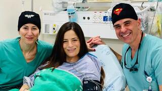 סיון רביב ילדה תינוק בהליך של ניתוח קיסרי צרפתי בביה"ח האנגלי בנצרת