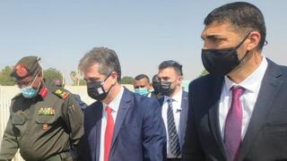 שר החוץ הנוכחי אלי כהן בביקור בסודן לפני שנתיים בעת תפקידו כשר המודיעין