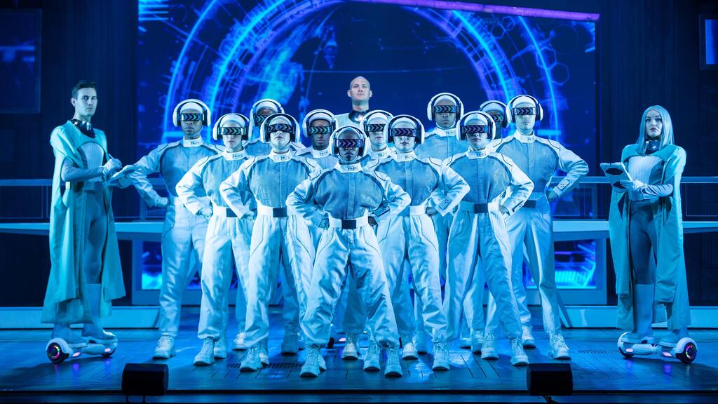 We Will Rock You (Photo: Stuart Glover) מתוך המחזמר We Will Rock You