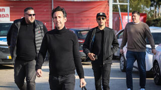 הרוכשים האמריקאים מגיעים למתחם וולפסון