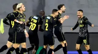 שחקני בית"ר ירושלים חוגגים