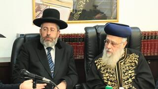 הרבנים הראשיים לצד השר לשירותי דת, מיכאל מלכיאלי