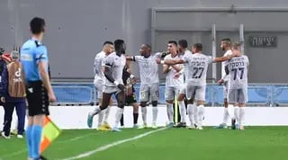 שחקני הפועל חדרה חוגגים