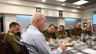 שר הביטחון יואב גלנט בהערכת מצב לאור הפיגועים בירושלים