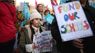 מורים מפגינים ב לונדון שביתה בריטניה