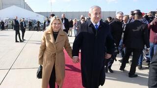ראש הממשלה בנימין נתניהו ורעייתו שרה לקראת המראה לביקור בצרפת