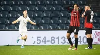 רוטמן חוגג לצד שחקני ירושלים שמאוכזבים