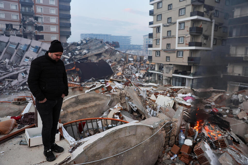 Destruction in the wake of massive quake in Turkey 