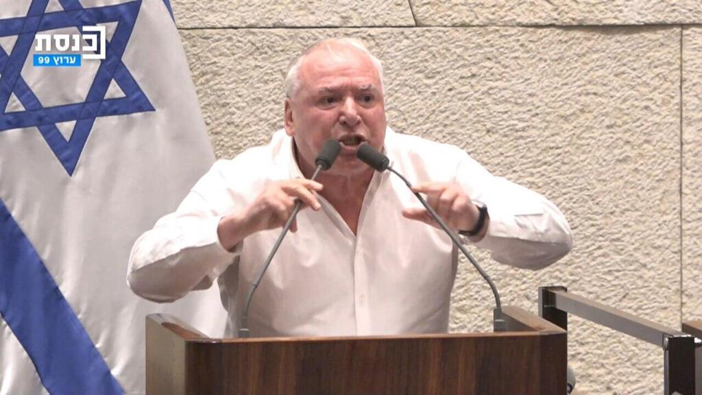 Дуди Амсалем (Фото: телеканал кнессета) השר דודי אמסלם במליאה