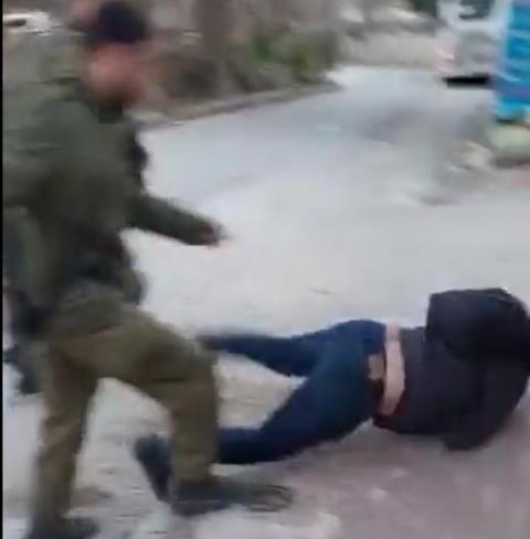 Screenshot of the IDF soldier assaulting Palestinian activist 