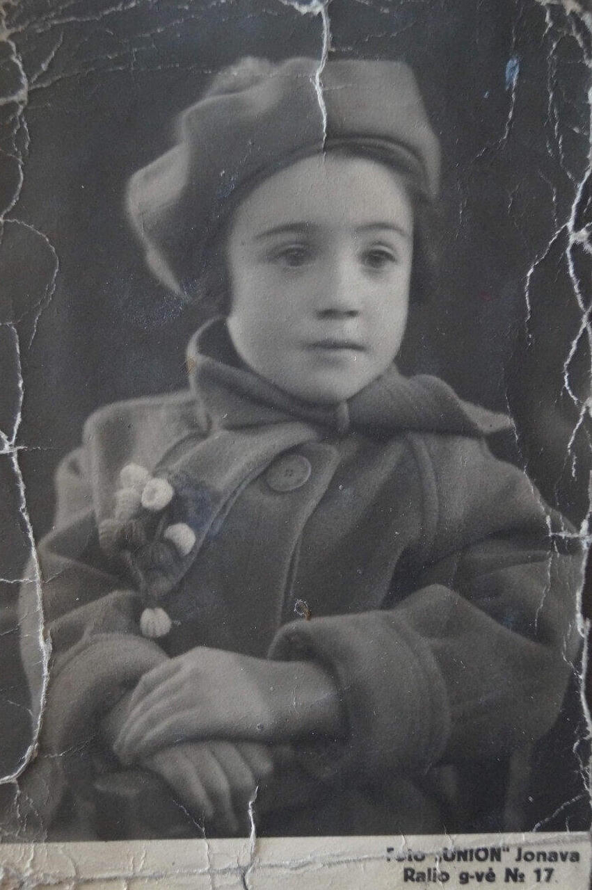 ילדה יהודייה שנספתה בשואה