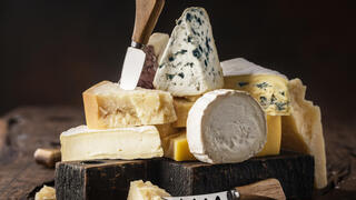 גבינות איטלקיות וצרפתיות