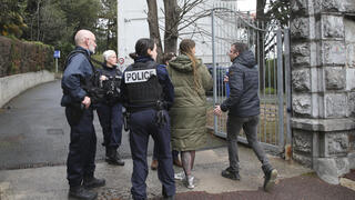 דרום צרפת בית ספר שבו תלמיד רצח מורה ב סכין