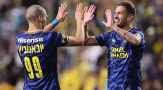 יובאנוביץ' וסבוריט חוגגים את השער השני