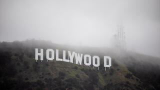 שלג על שלט הוליווד ב לוס אנג'לס סופה קליפורניה ארה"ב ביום שישי
