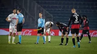 שחקני שתי הקבוצות מאוכזבות