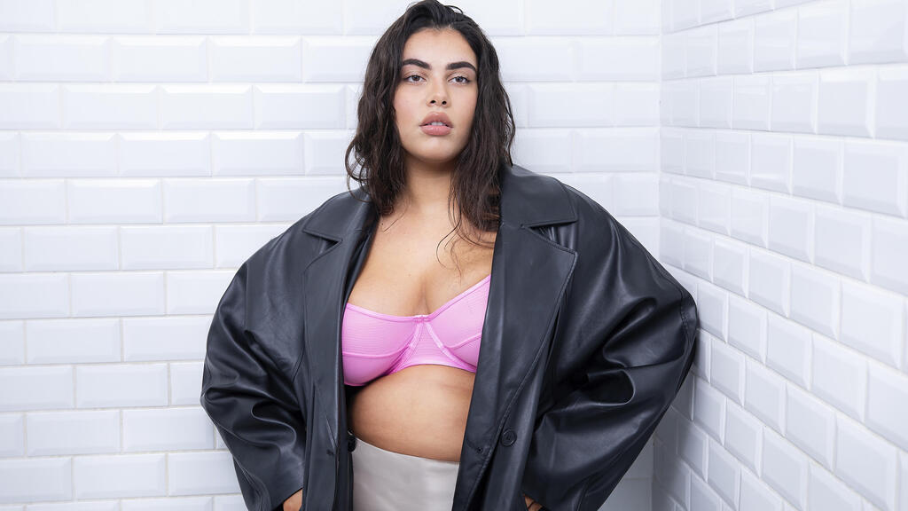 Israeli plus-size model launches lingerie brand for curvy women