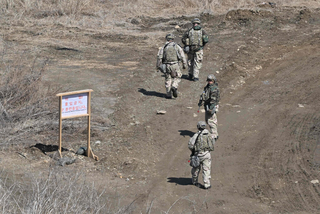 תרגיל משותף של צבא ארה"ב וצבא דרום קוריאה במחוז קיונגי