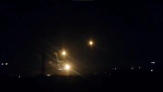 פצצות תאורה בגבול לבנון