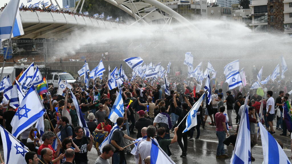 יום השיתוק - הפגנות באיילון, תל אביב