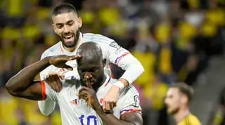 רומלו לוקאקו חוגג