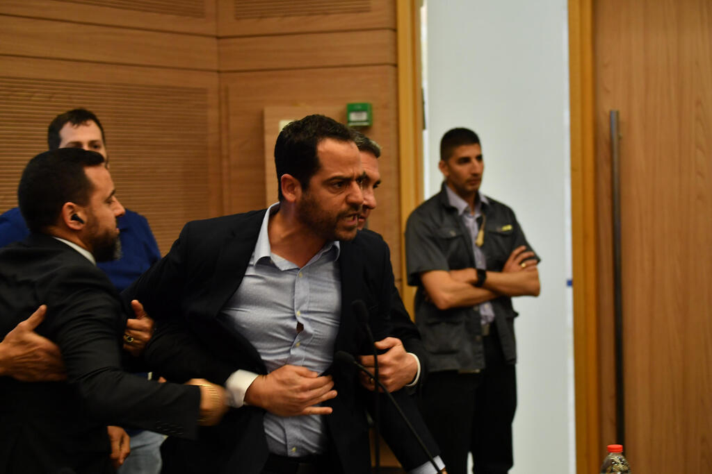 Страсти в комиссии (Фото: Йоав Давидкевич) ועדת החוקה, חוק ומשפט