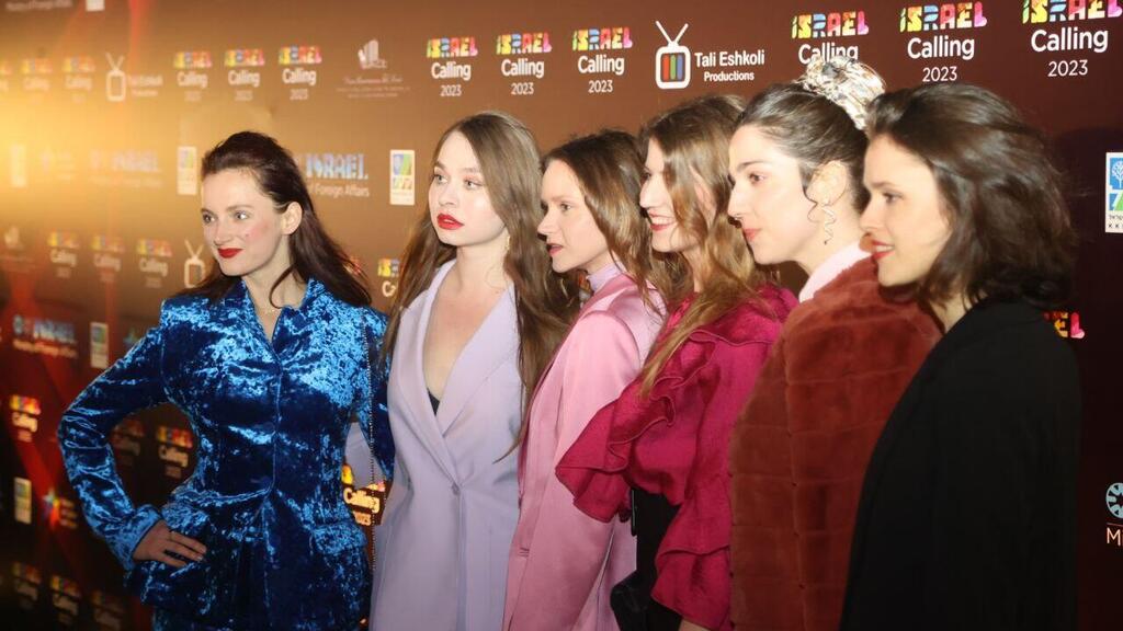 חושבות שנועה קירל יפה ומוכשרת. Vesna נציגות צ'כיה, אירוויזיון 2023 (צילום: מוטי קמחי) Vesna נציגות צ'כיה, אירוויזיון 2023