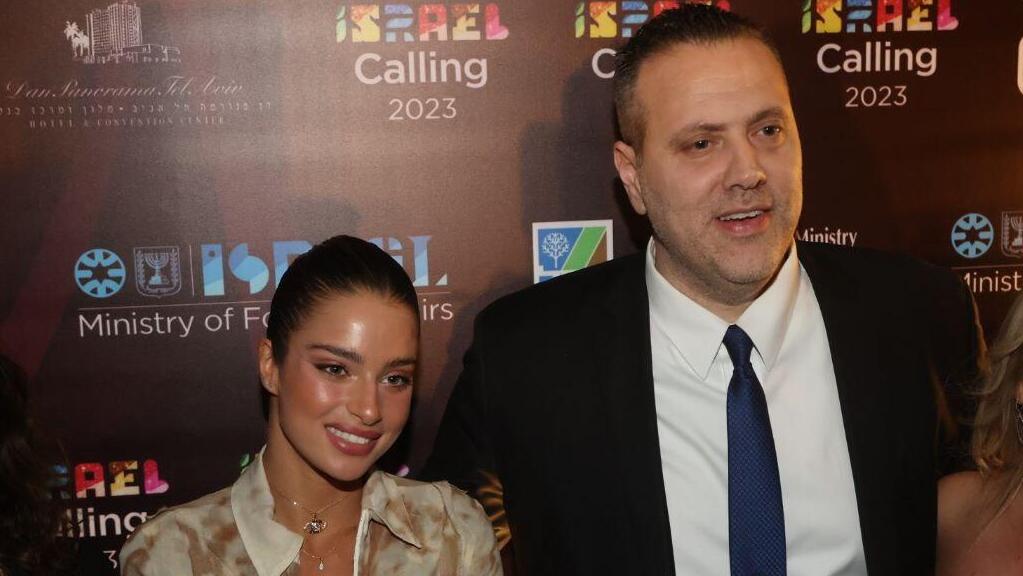 בשנה הבאה אולי ישלח את אליאב? מיקי זוהר ונועה קירל (צילום: מוטי קמחי) מיקי זוהר ונועה קירל