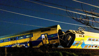 הרכבת שירדה מהפסים בהולנד