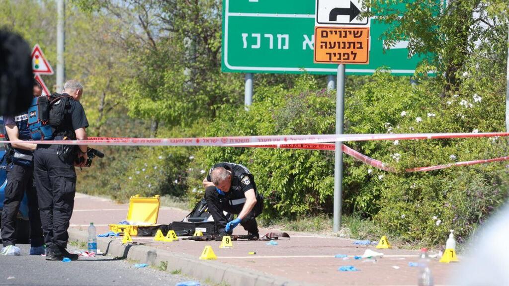 זירת הפיגוע באזור צומת צריפין