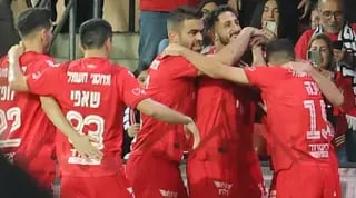 שחקני הפועל באר שבע חוגגים