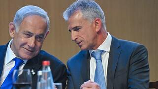 ראש הממשלה בנימין נתניהו וראש המוסד דוד ברנע בטקס