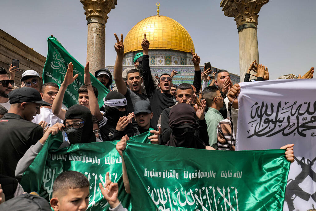 תפילות יום השישי השלישי של הרמדאן בהר הבית