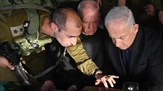 ראש הממשלה בנימין נתניהו ושר הביטחון יואב גלנט בהערכת מצב בזירת הפיגוע