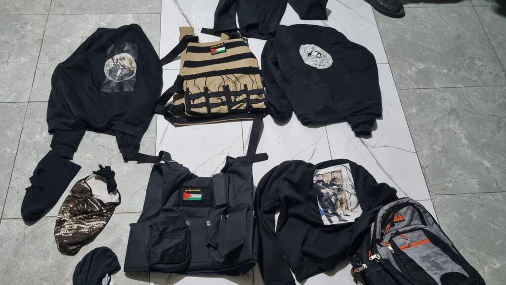 המחסניות והציוד הצבאי שהוחרמו בכפר סמוע