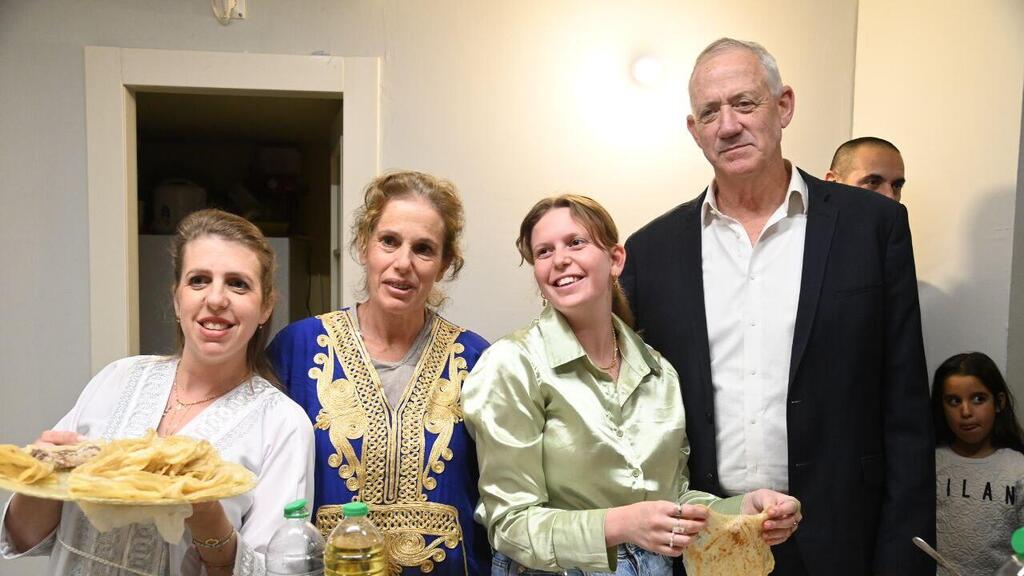 בני גנץ בחגיגות המימונה בשוהם