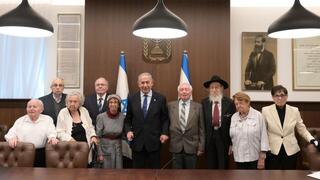 הזמר שולי רנד יחליף את הרב אפרים מול