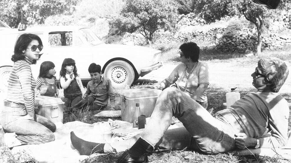 משפחה בפיקניק ביער ירושלים, 1977