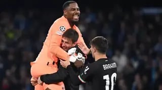 מייק מנאן חוגג