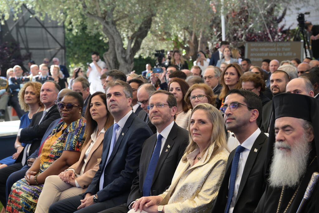 נשיא המדינה יצחק הרצוג ורעייתו אירחו את קבלת הפנים המסורתית לסגל הדיפלומטי המוצב בישראל