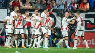 שחקני ראיו וייקאנו חוגגים