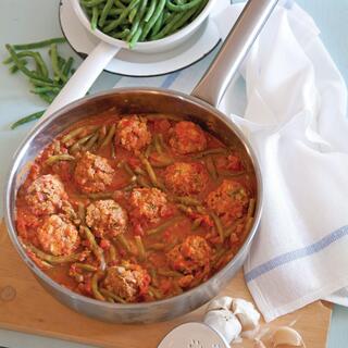 קציצות עוף והודו ברוטב עגבניות ושעועית ירוקה