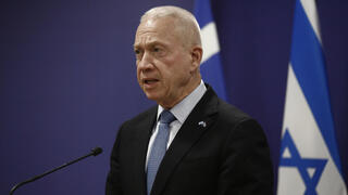 שר הביטחון יואב גלנט עם שר ההגנה של יוון ניקולס פנגיוטופולוס ב אתונה