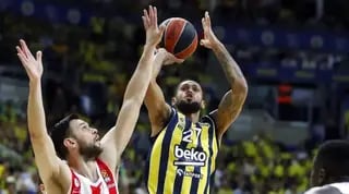 טיילר דורסי זורק