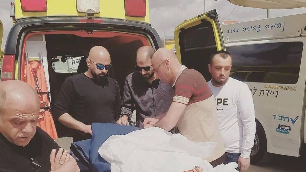 גופה של המחבל שריף חסן ורידאת מועברת למשפחתו ב חברון