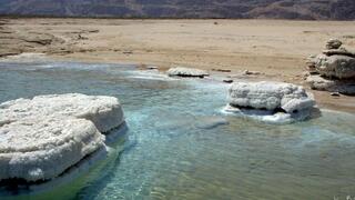 ים המלח - נסיגה המתועדת באיזור אחד שצולם לאורך כמה שנים