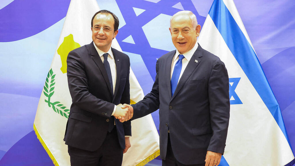 Никос Христодулидис и Биньямин Нетаниягу (Фото AFP PHOTO / HO / PIO) ראש הממשלה בנימין נתניהו עם נשיא קפריסין ניקוס כריסטודולידיס ב בירושלים