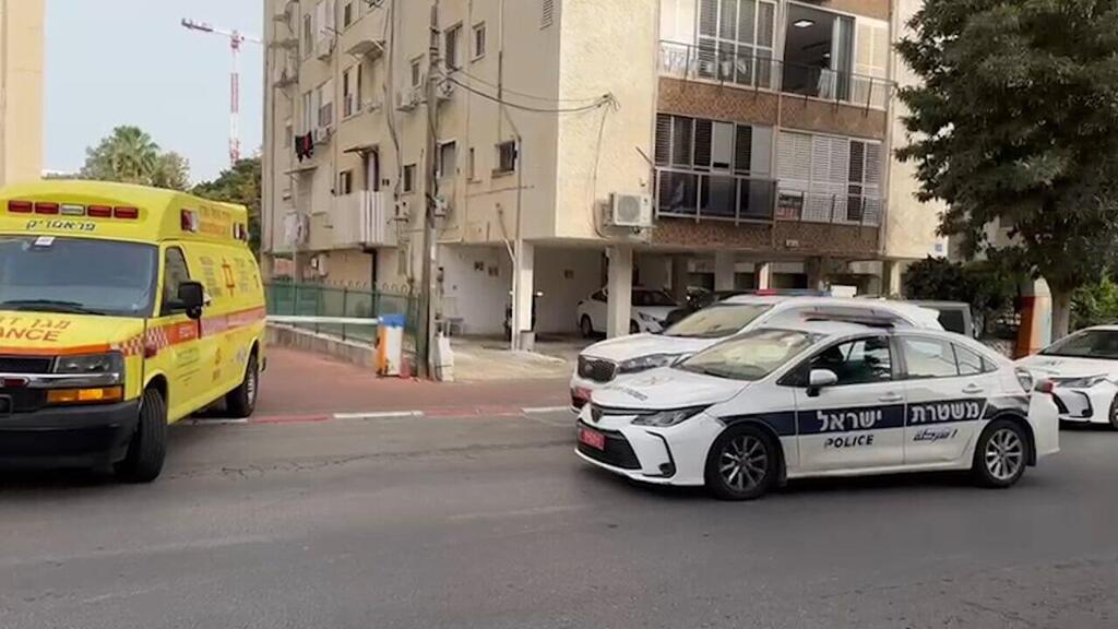 הזירה בראשון לציון בה נמצאה אישה ללא רוח חיים