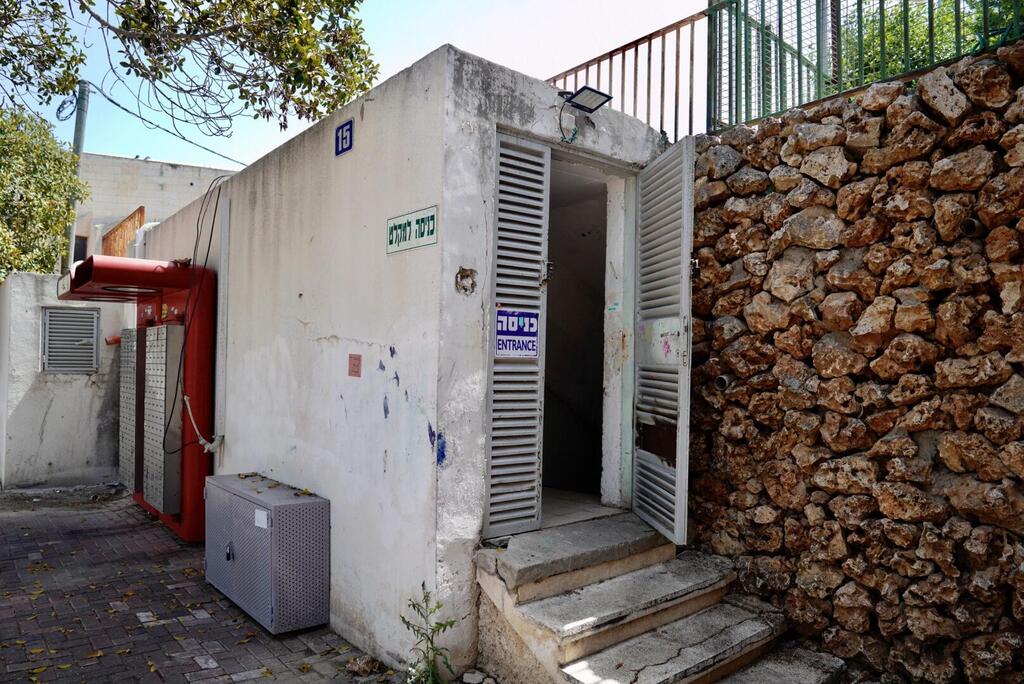 מקלטים בבית שמש