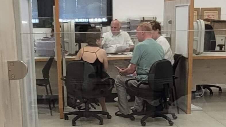 סגן ראש ממשלת רוסיה לשעבר והשליח של פוטין שברח מרוסיה תועד מוציא תעודת זהות במשרד הפנים בנוף הגליל